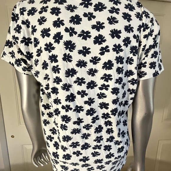 J. Crew T Shirt Navy Blue Floral Short Sleeve Collector Tee Womens Size Medium - Picture 4 of 7